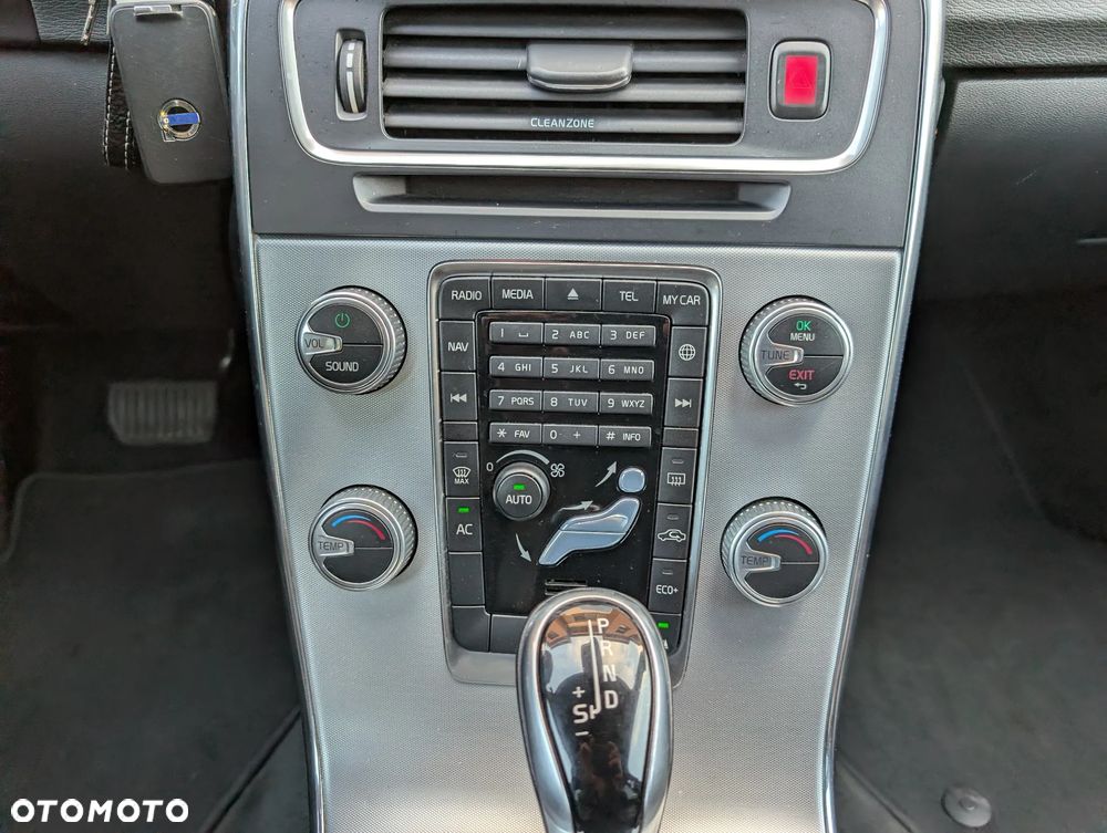 Volvo V60 D3 Geartronic Summum - 8