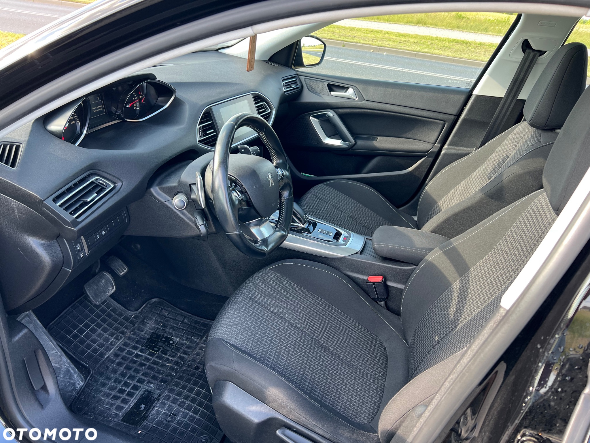 Peugeot 308 1.5 BlueHDi Active S&S EAT8 - 11