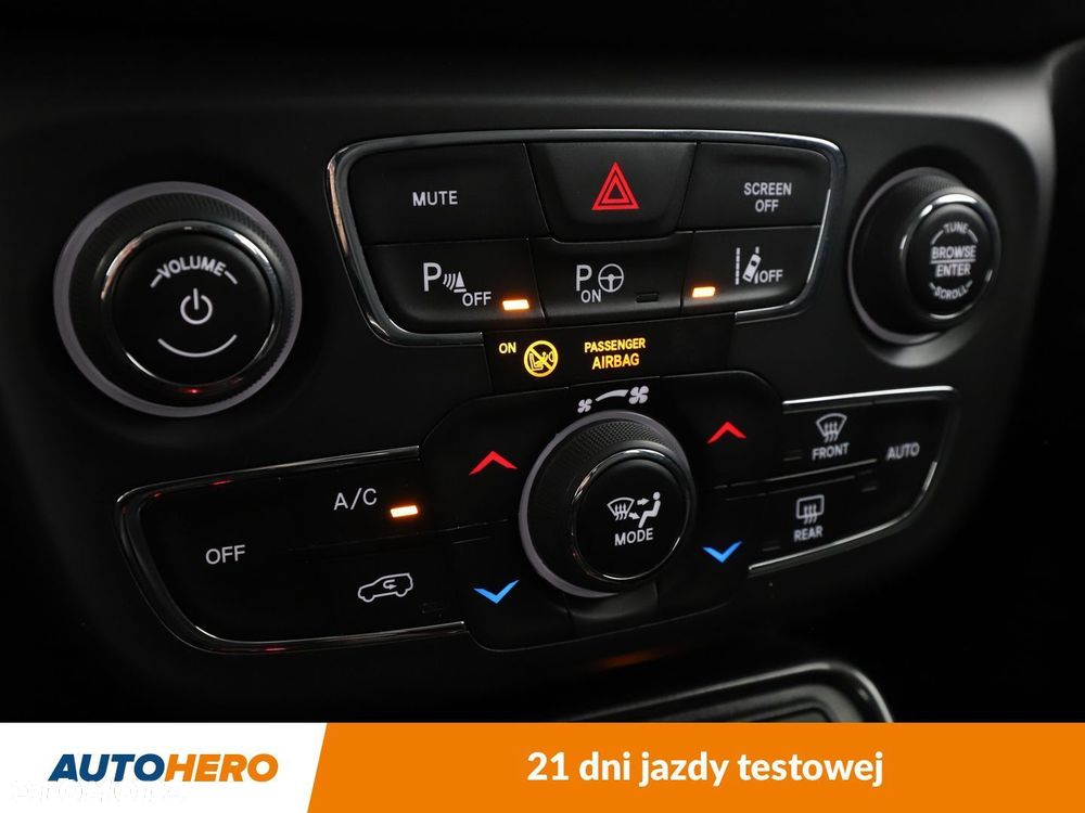 Jeep Compass - 26