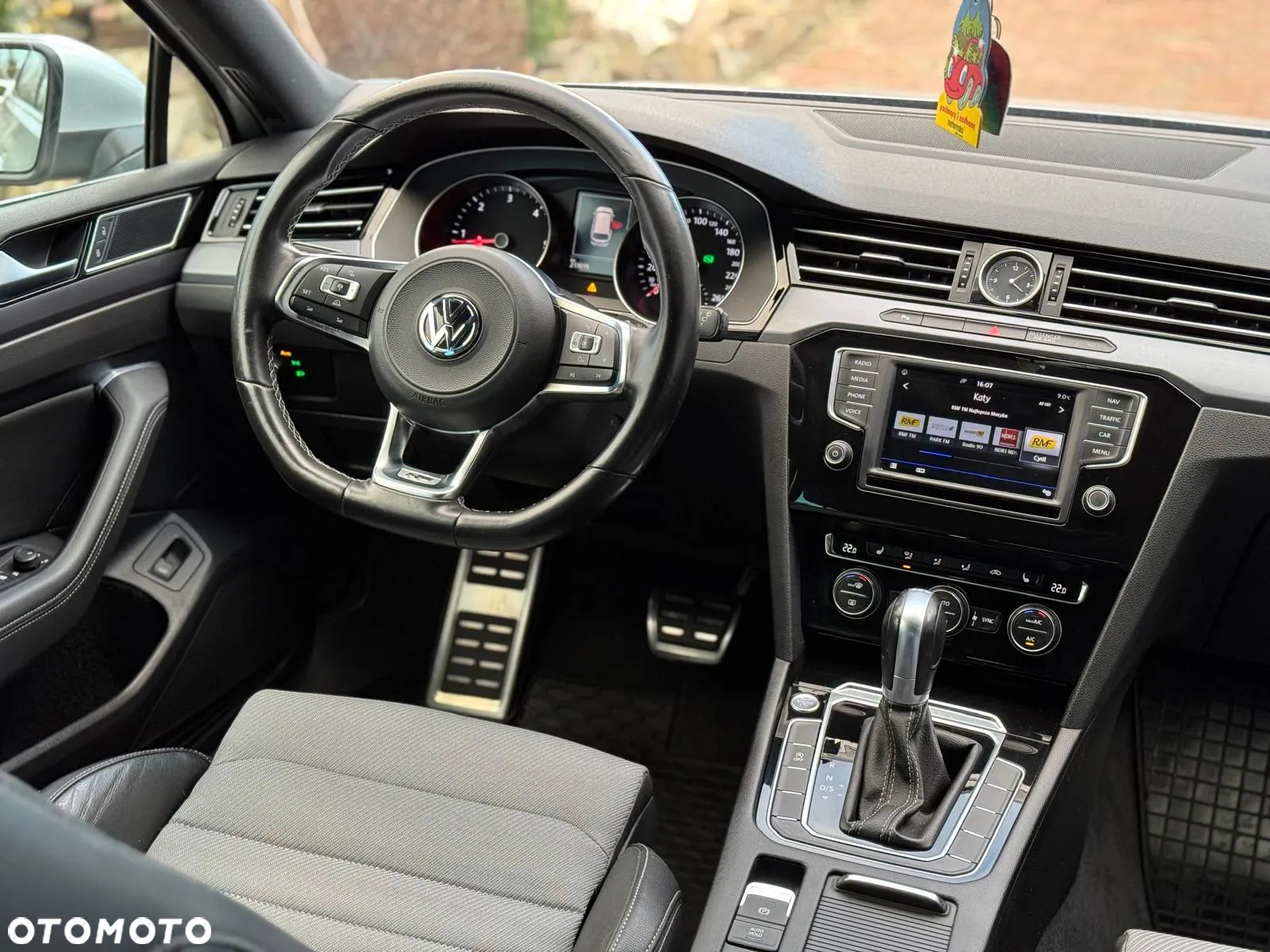 Volkswagen Passat - 8