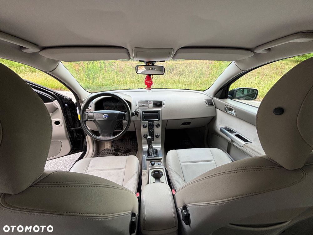 Volvo S40 1.8 - 13