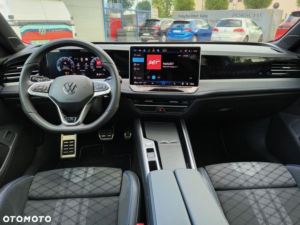Volkswagen Passat - 16