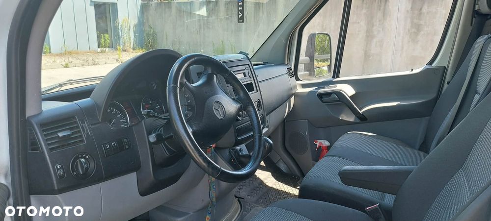 Mercedes-Benz Sprinter - 6