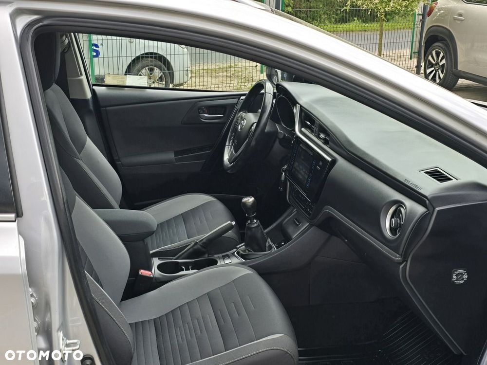 Toyota Auris - 6