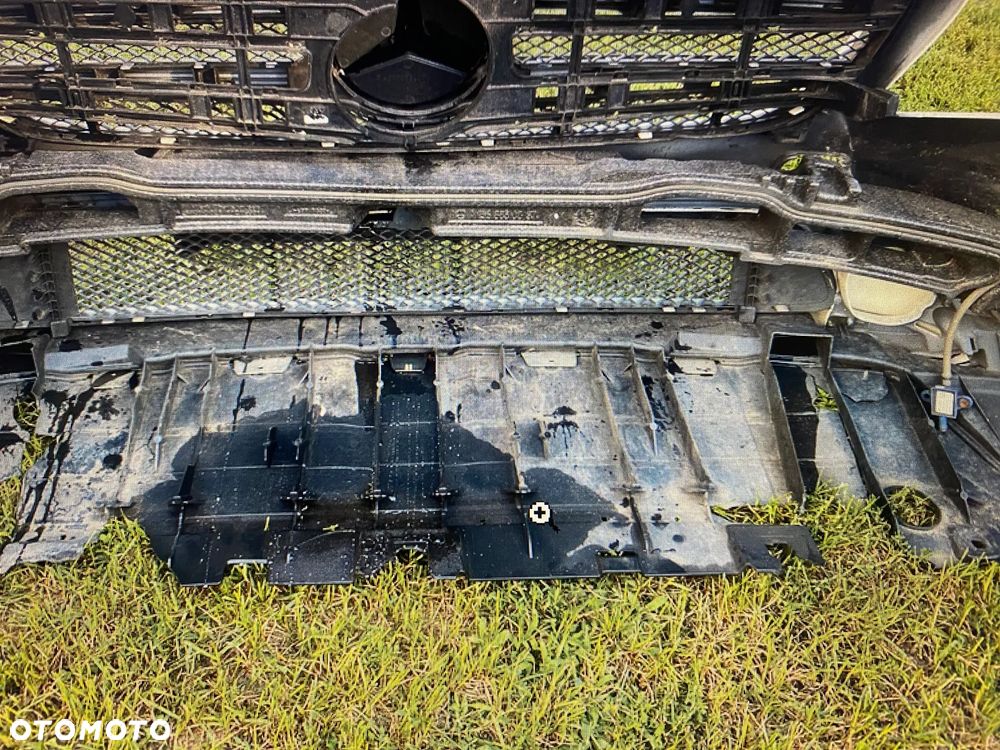 MERCEDES gla 156 kompletny zderzak plyta pod zderzak styropian 650 - 6