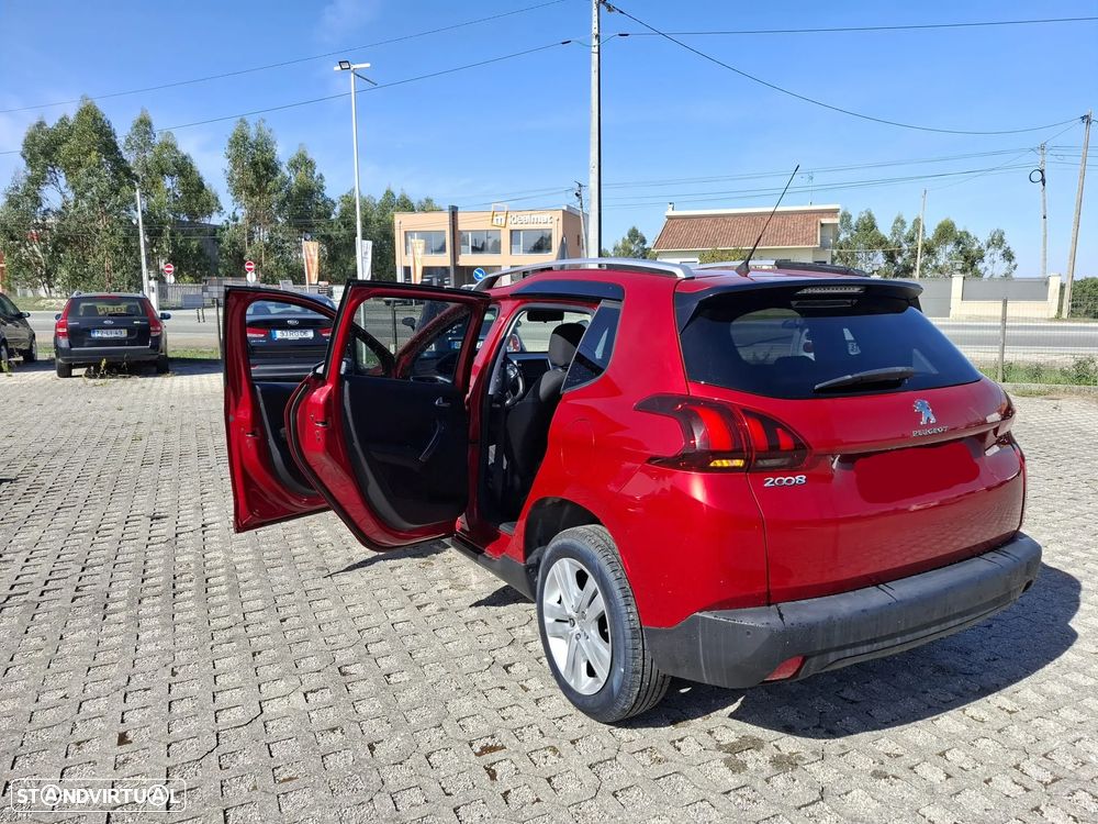 Peugeot 2008 - 11
