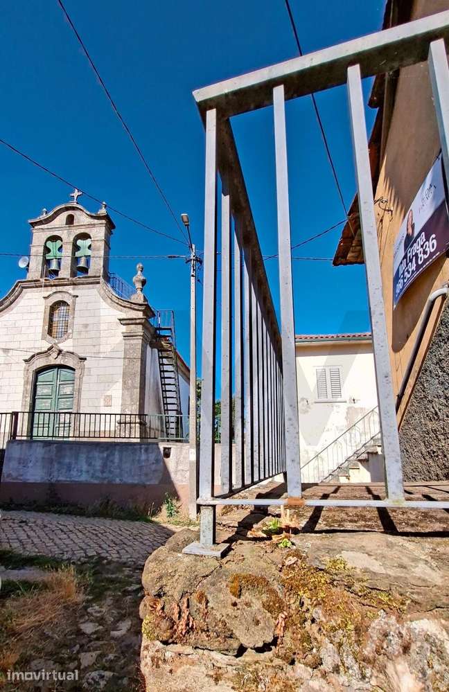 Moradia Tradicional Transmontana em Pedra com Terreno, Adegas e Pombal - Grande imagem: 5/31