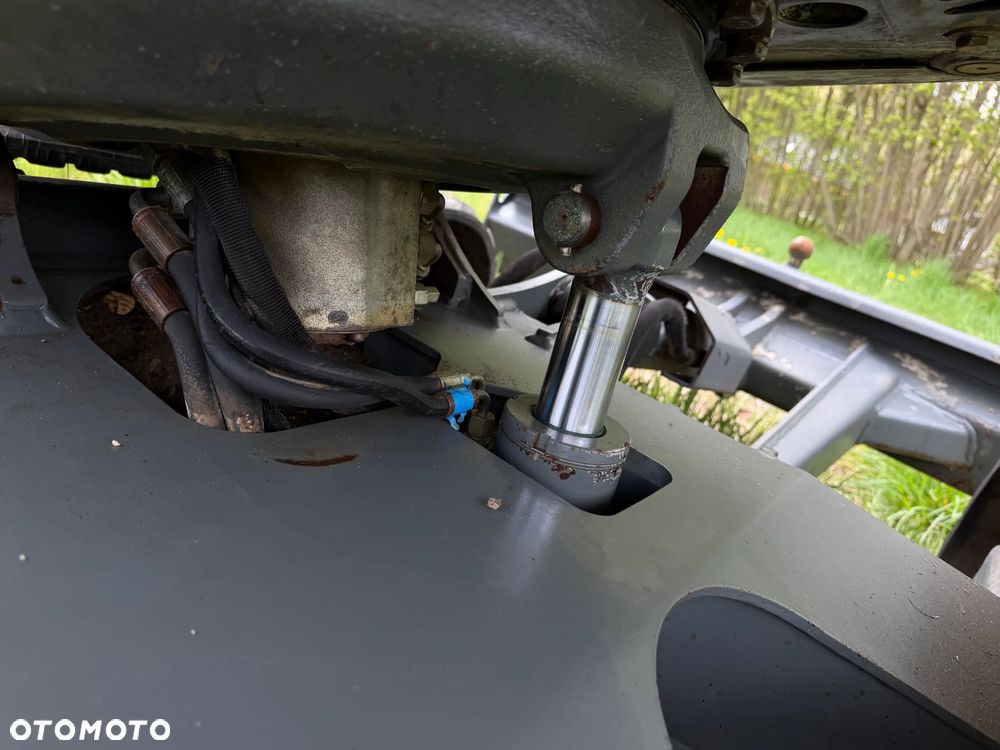 Wacker Neuson ET24 Koparka Gąsienicowa 2,6 tony. z VDS. 2021rok- 2300 Mtg Poziomowanie VDS silnik Yanmar. Maszyna Pochodzi z Norweskiej szkółki roślinnej. 2x drzwi ORYGINAŁ. Jak Nowa z salonu zero luzów i wycieków. Aktualna DEKRA. 2x oryginalna Łyżka. Szybka wolna jazda. Dodatkowe Linie Hydrauliczne na młot i wiertnice. Zaczep kulka na lemieszu. OKAZJA - 6