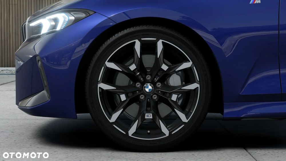 BMW Seria 3 318i M Sport - 4