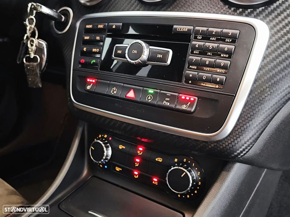 Mercedes-Benz A 180 (BlueEFFICIENCY) 7G-DCT AMG Sport - 25