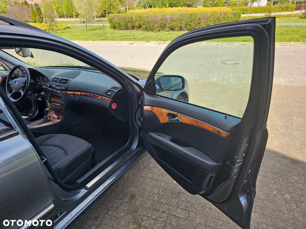 Mercedes-Benz Klasa E 220 CDI Automatik Avantgarde - 22