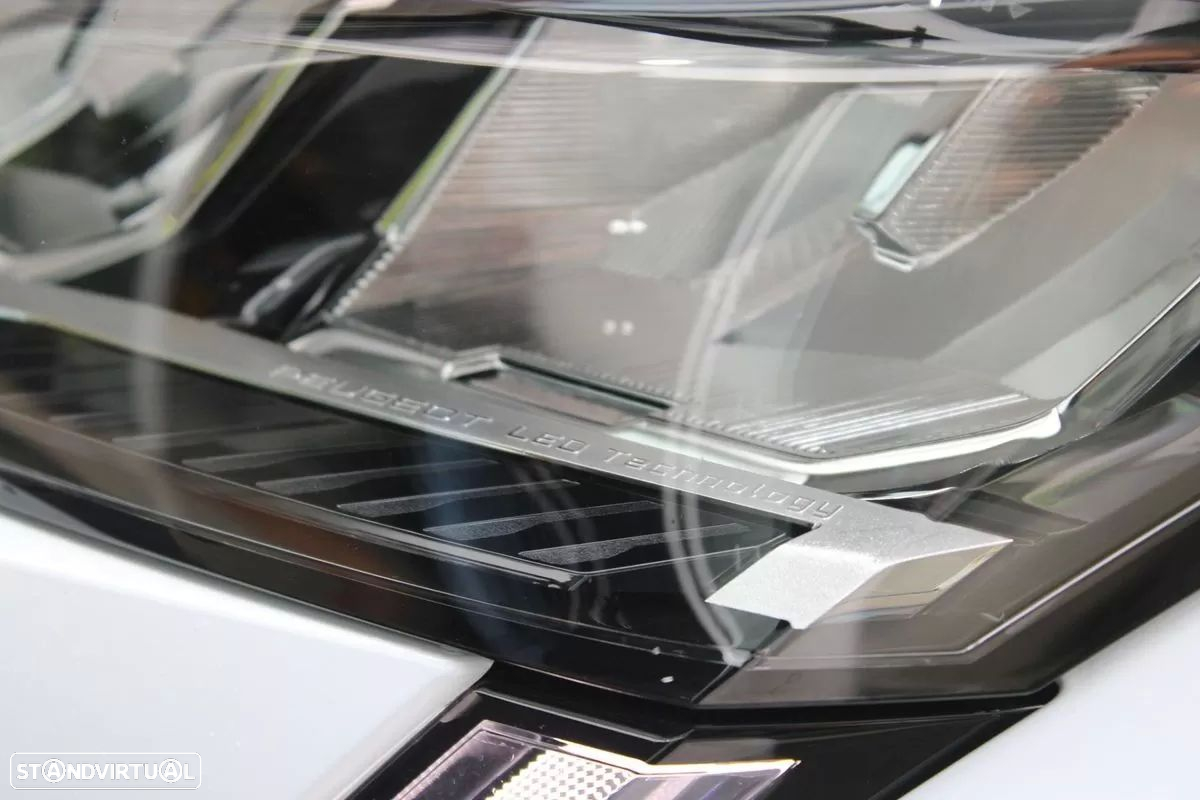 Peugeot 408 1.2 PureTech Allure EAT8 - 22