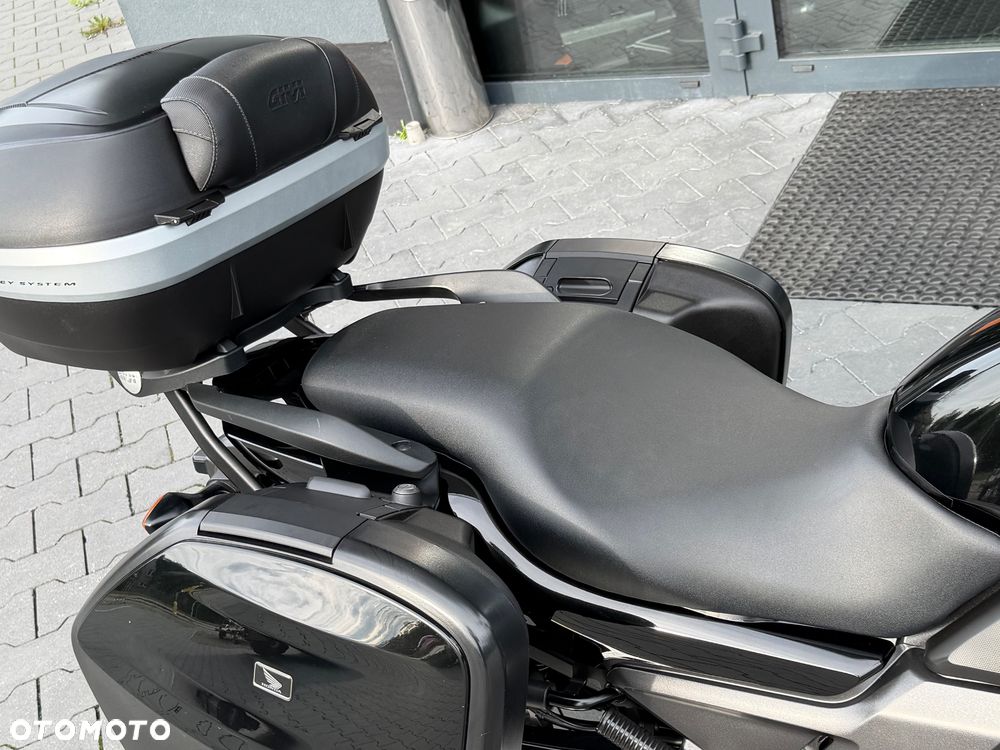 Honda CTX - 10