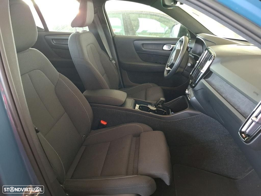 Volvo XC 40 Recharge Plus - 16
