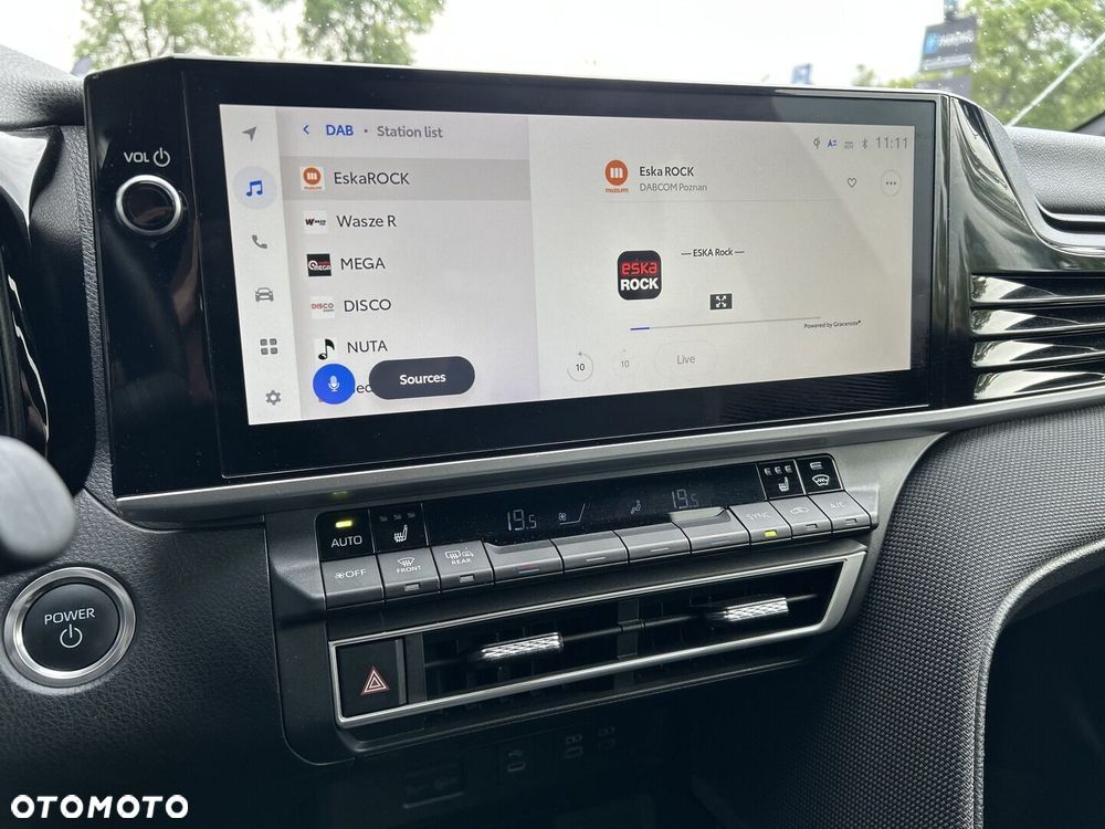 Toyota Camry - 17