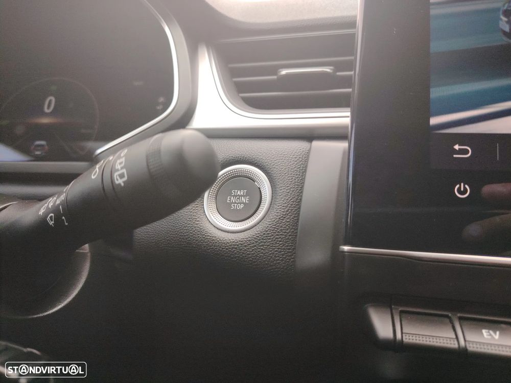 Renault Captur 1.6 E-Tech Full Hybrid Techno — fotografia 19