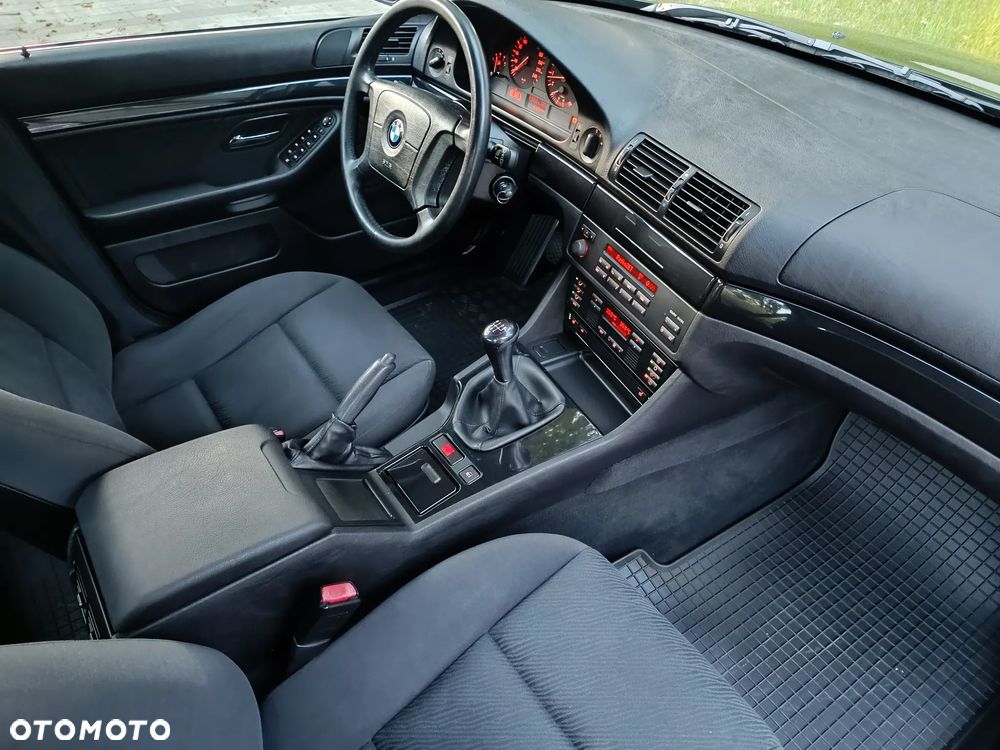 BMW Seria 5 - 30