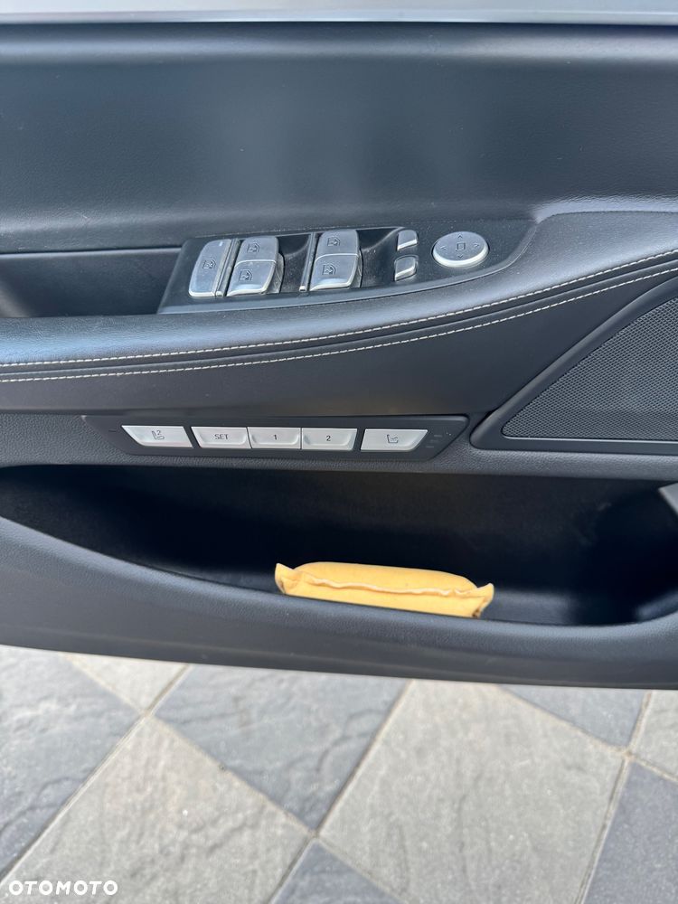 BMW Seria 7 - 14