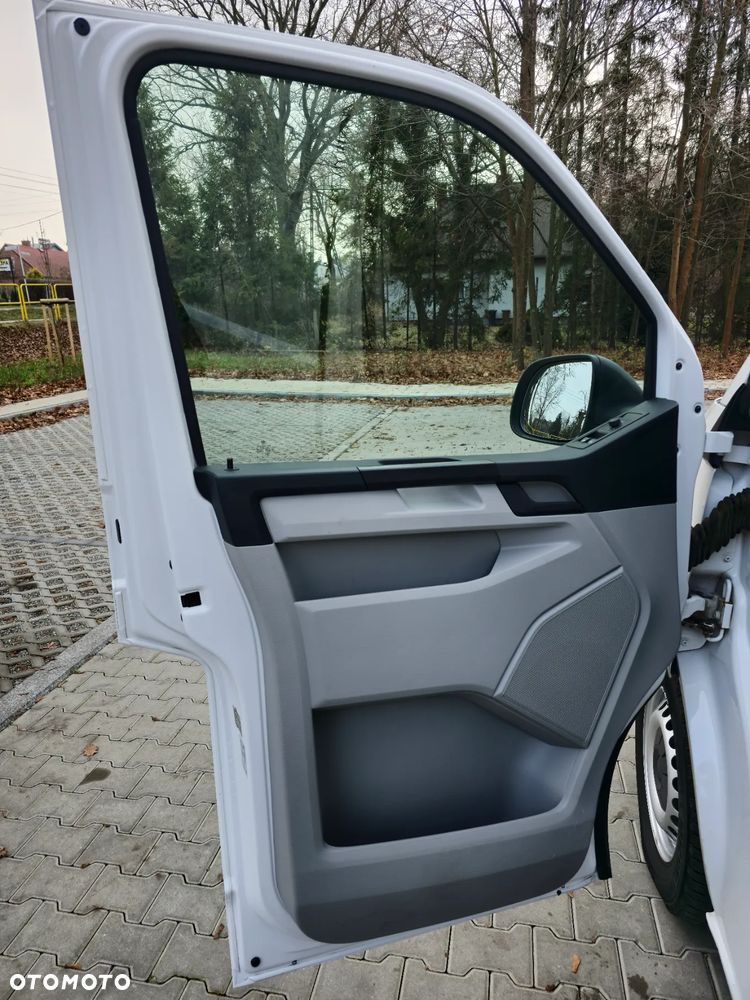 Volkswagen Transporter T6 - 16