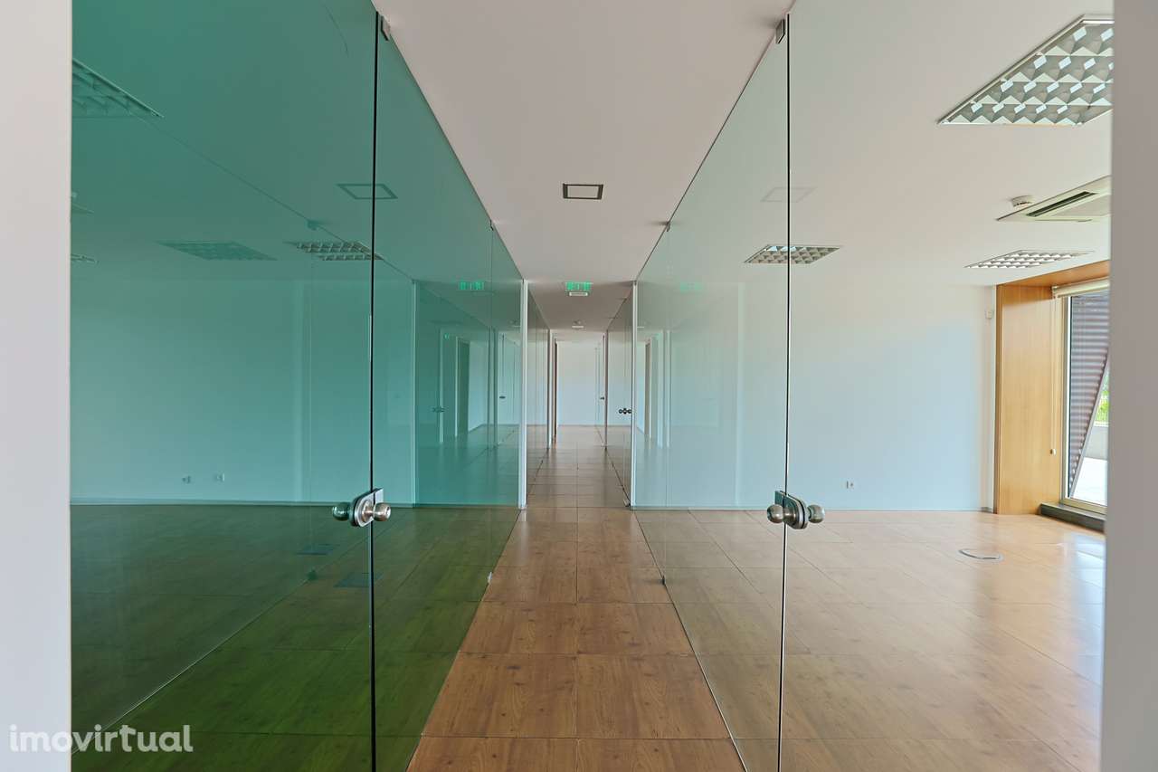 Armazém  Venda em Perelhal,Barcelos - Grande imagem: 2/21