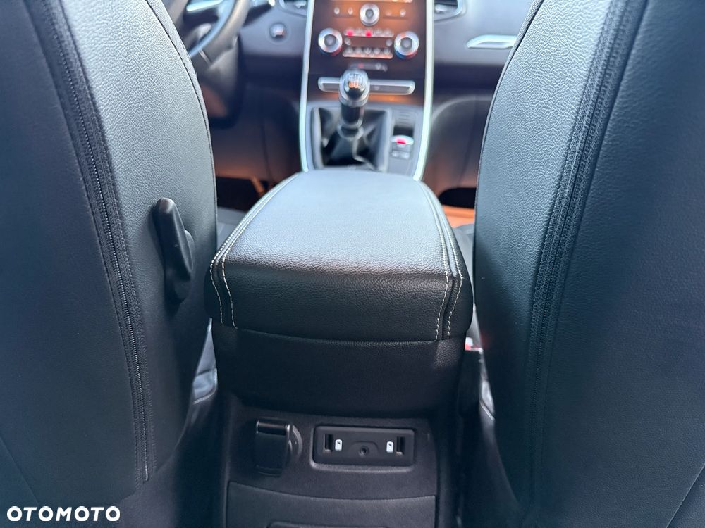 Renault Scenic TCe 140 GPF LIMITED - 21