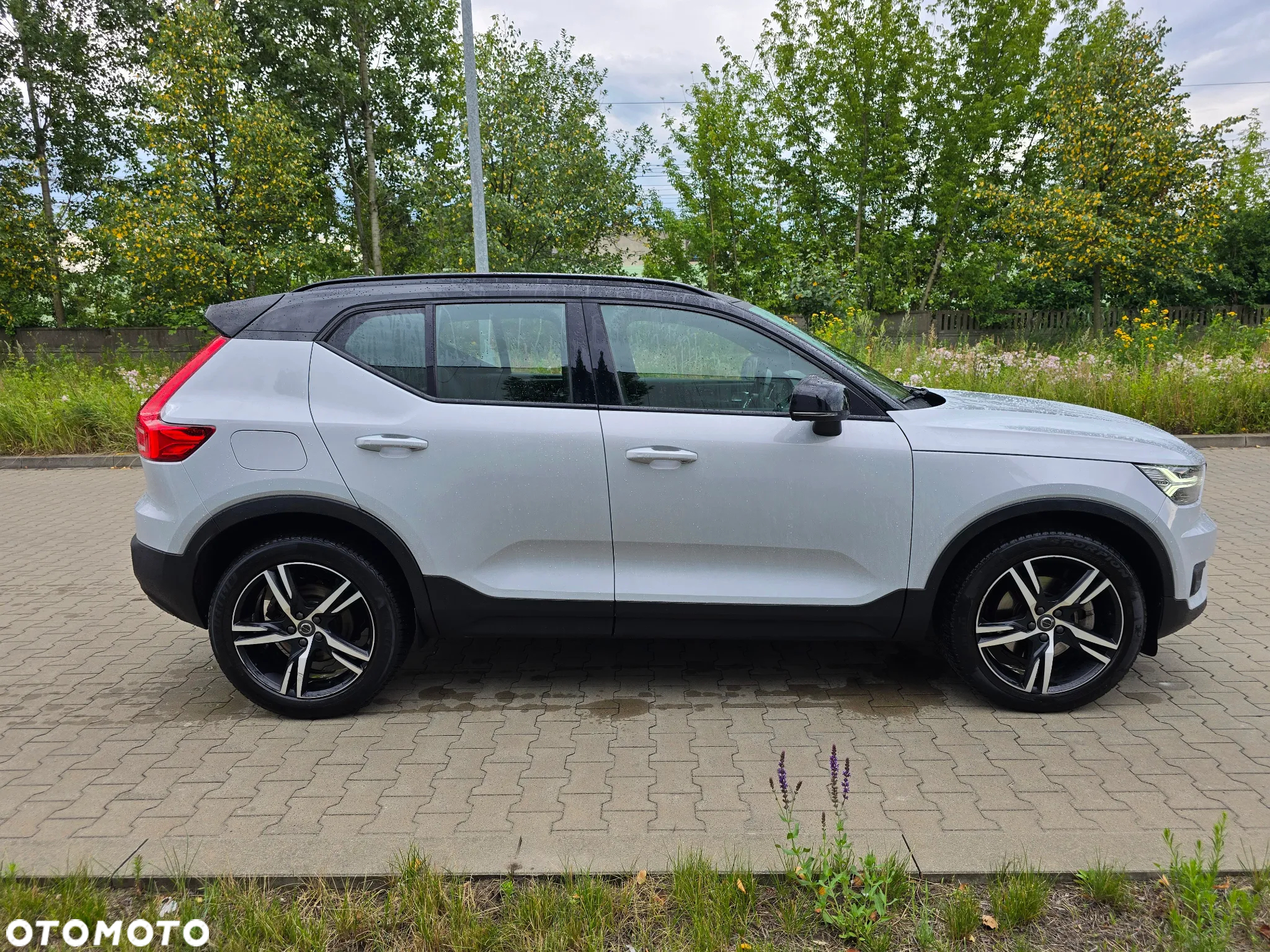 Volvo XC 40 B4 B AWD R-Design - 3