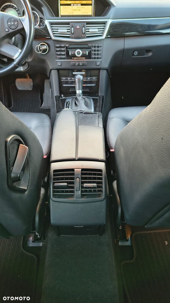 Mercedes-Benz Klasa E 250 CDI DPF BlueEFFICIENCY Automatik Avantgarde - 19