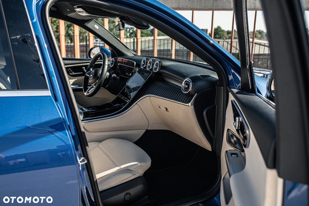 Mercedes-Benz GLC 220 d mHEV 4-Matic Avantgarde - 24