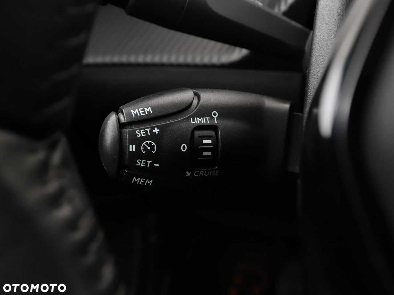 Peugeot 2008 PureTech 100 Stop&Start Active Pack - 35