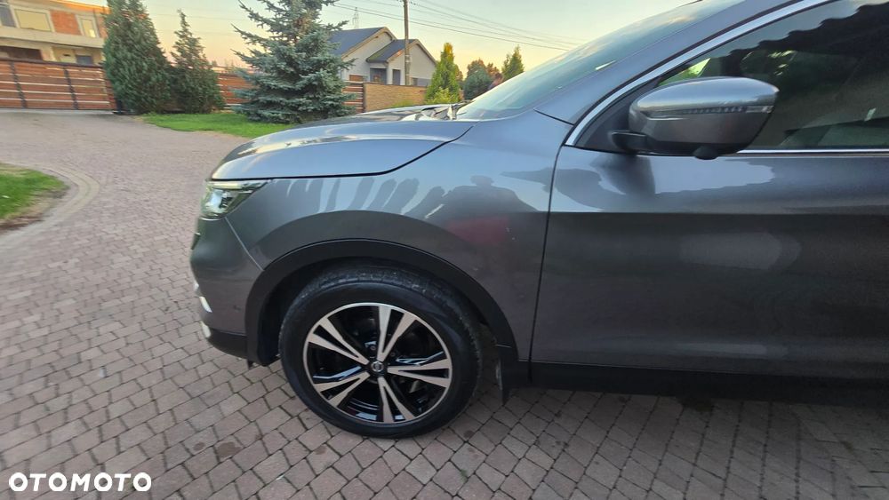 Nissan Qashqai - 25