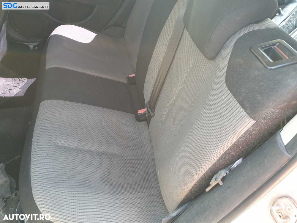 Bancheta Sezut cu Spatar Spate Pasageri Citroen C4 2004 - 2008 - 1