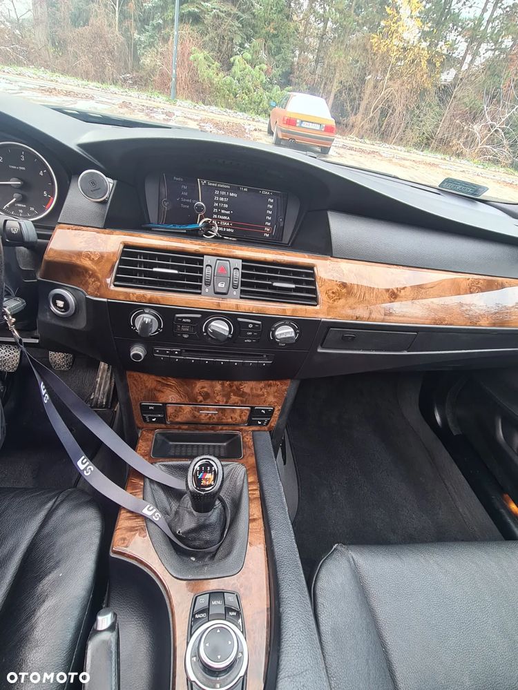 BMW Seria 5 525d xDrive Edition Sport - 9