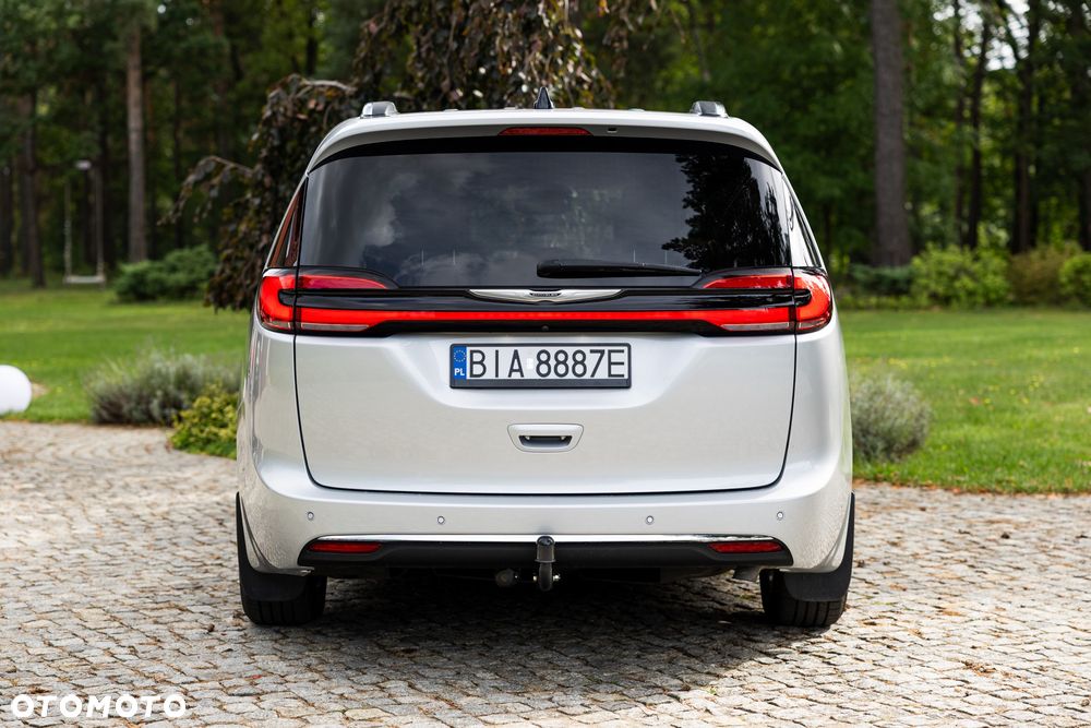 Chrysler Pacifica - 8