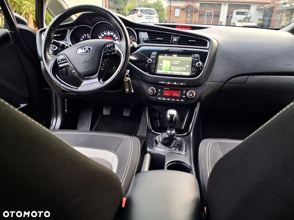Kia Ceed 1.6 CRDi L Business Line - 18