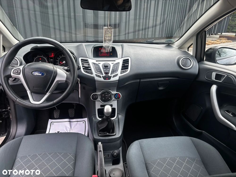 Ford Fiesta 1.25 Champions Edition - 10