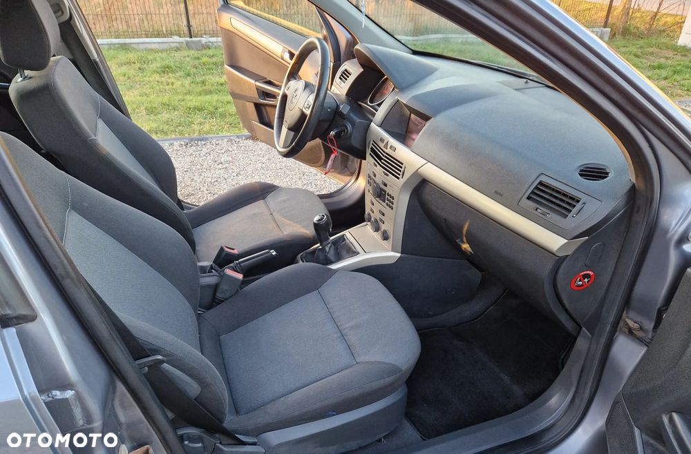 Opel Astra 1.6 - 9