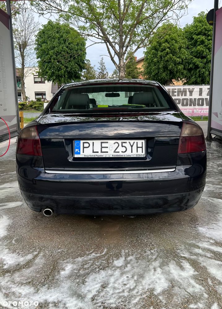 Audi A4 Limousine - 5