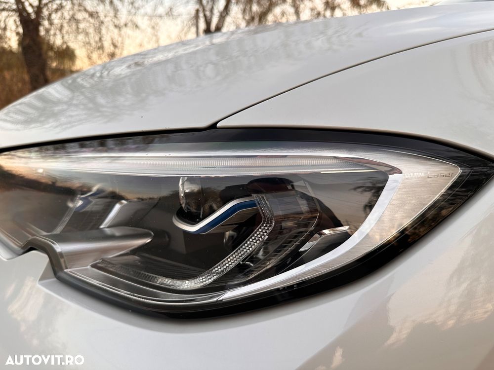 BMW Seria 3 330e Aut. Luxury Line - 3