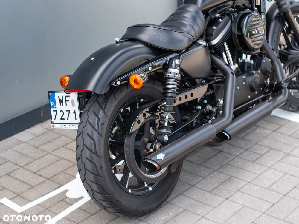 Harley-Davidson Sportster Iron 883 - 6