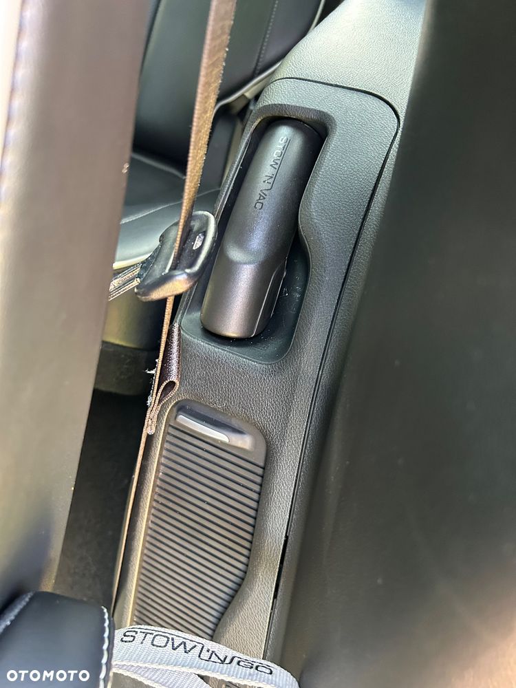 Chrysler Pacifica - 22
