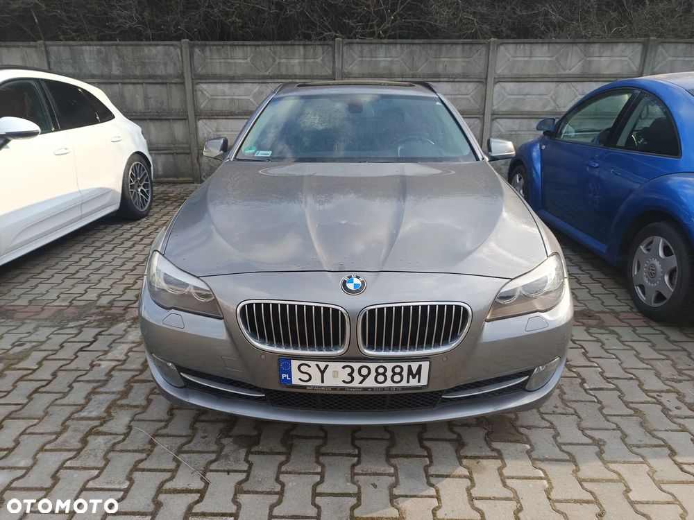 BMW Seria 5 525d - 2