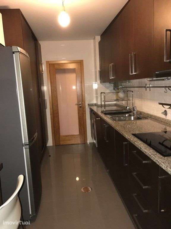 T2 mobilado próximo do Glicínias - Grande imagem: 5/17