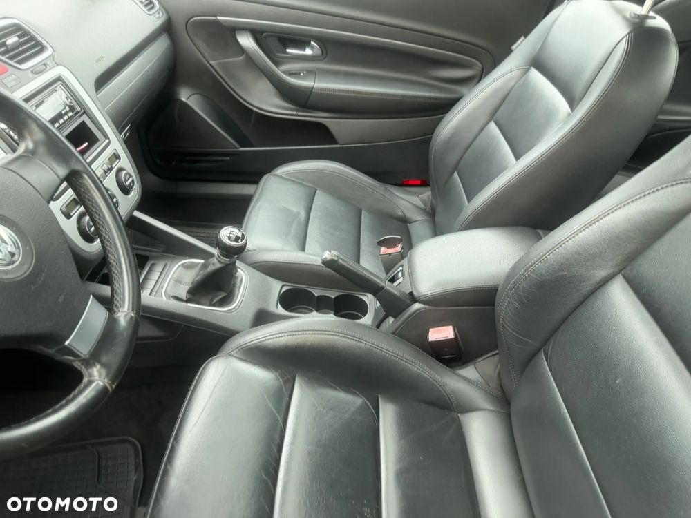 Volkswagen Eos 2.0 TDI DPF BlueMotion Technology Sport & Style - 11