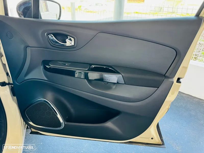 Renault Captur 1.5 dCi Exclusive - 27