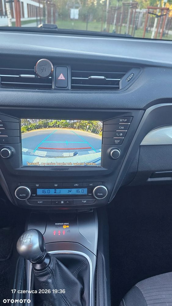 Toyota Avensis Touring Sports 1.6 D-4D - 13