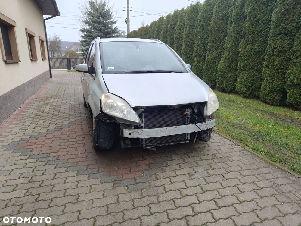 Opel Zafira 1.8 Cosmo - 2
