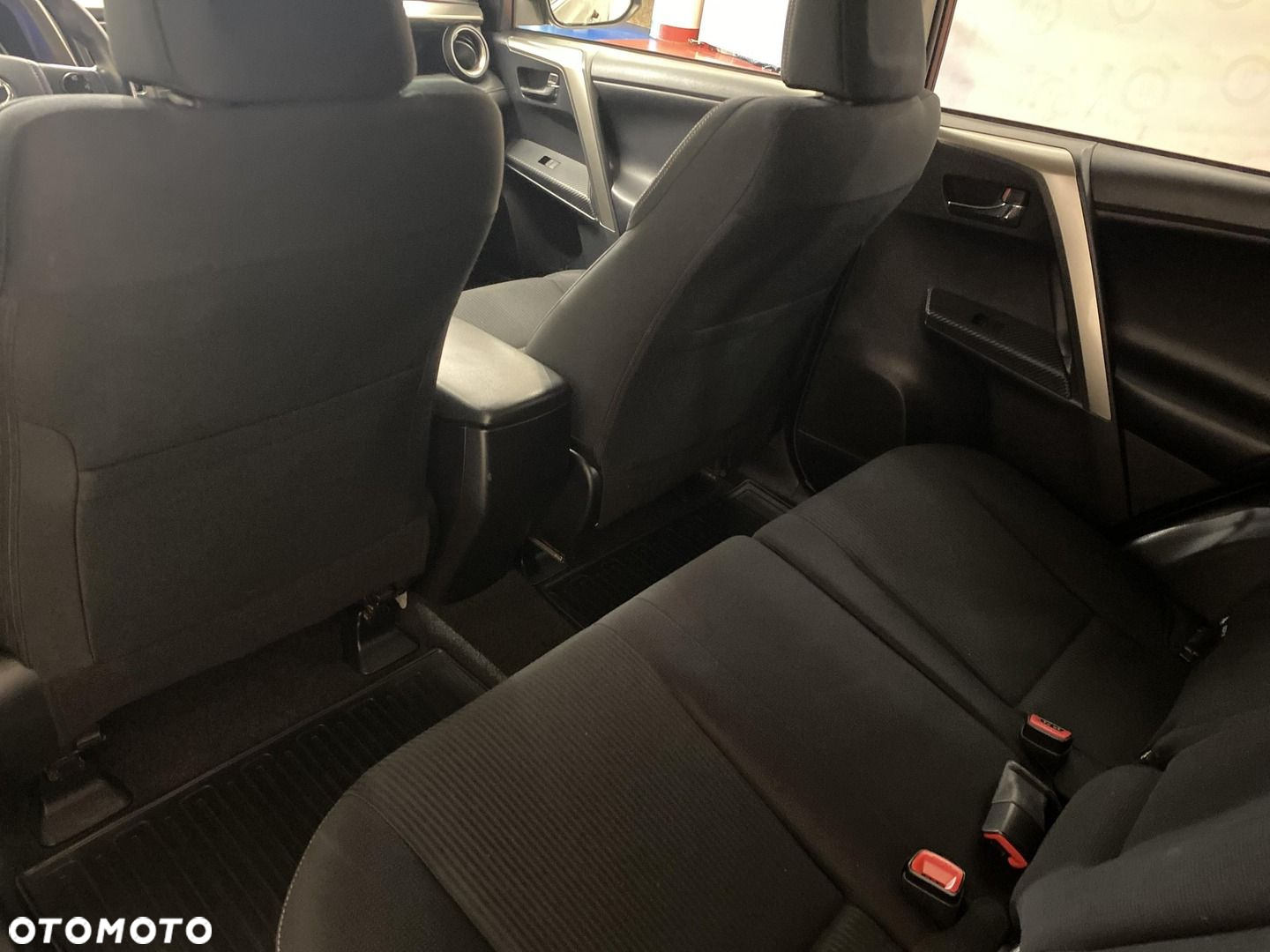 Toyota RAV4 - 11