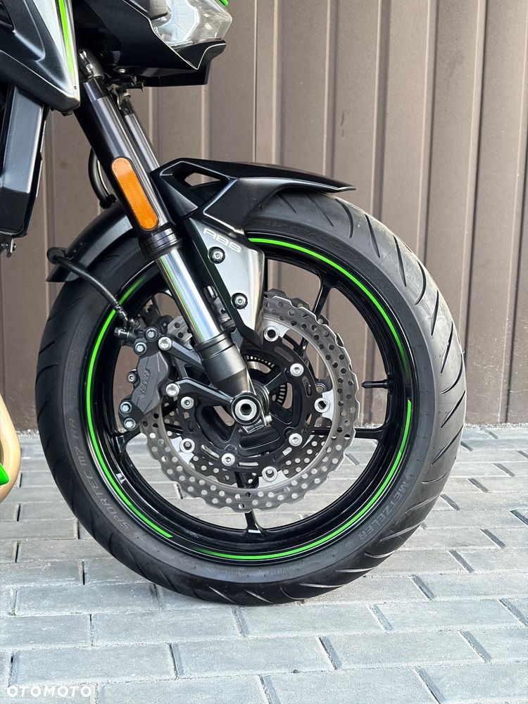 Kawasaki Z 900 - 24