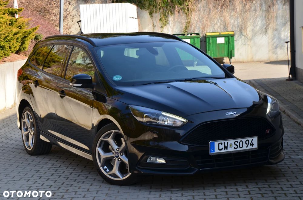 Ford Focus 2.0 TDCi ST mit Leder-Exclusiv-Paket - 33