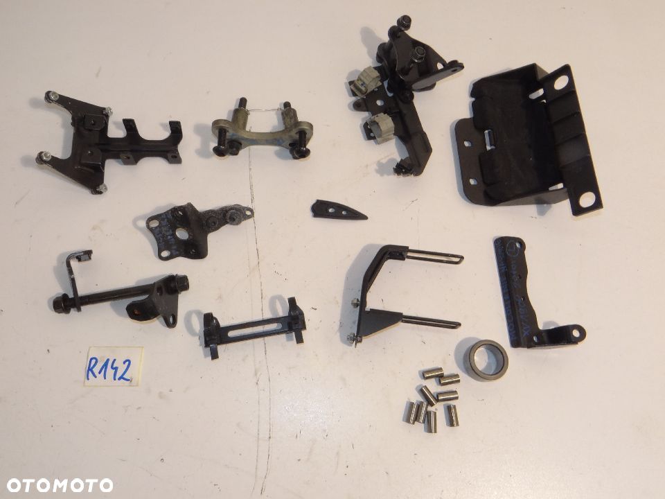 XV 1900 Midnight star Blacha mocowanie skrzynka plastik wypełnienie guma błotnika R142 - 1